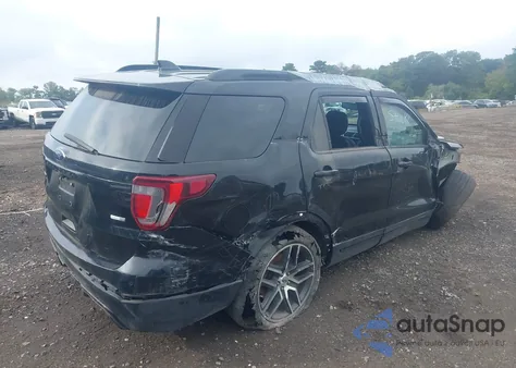 2016 Ford Explorer Sport z USA, uszkodzony, nr VIN 1FM5K8GT4GGB90851